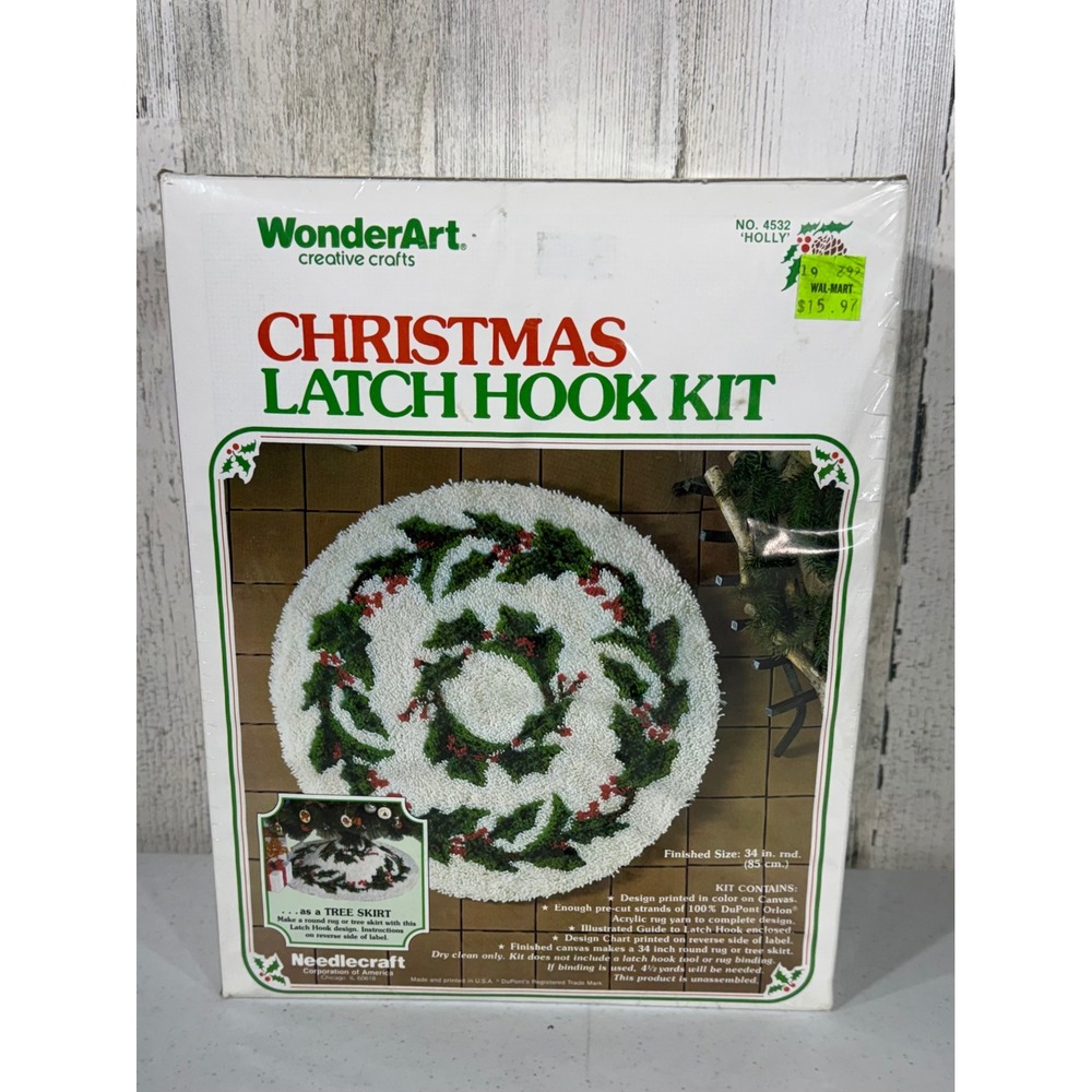 WonderArt Latch Hook Kit 34in White Christmas Wreath Holly Tree Skirt Rug 4532
